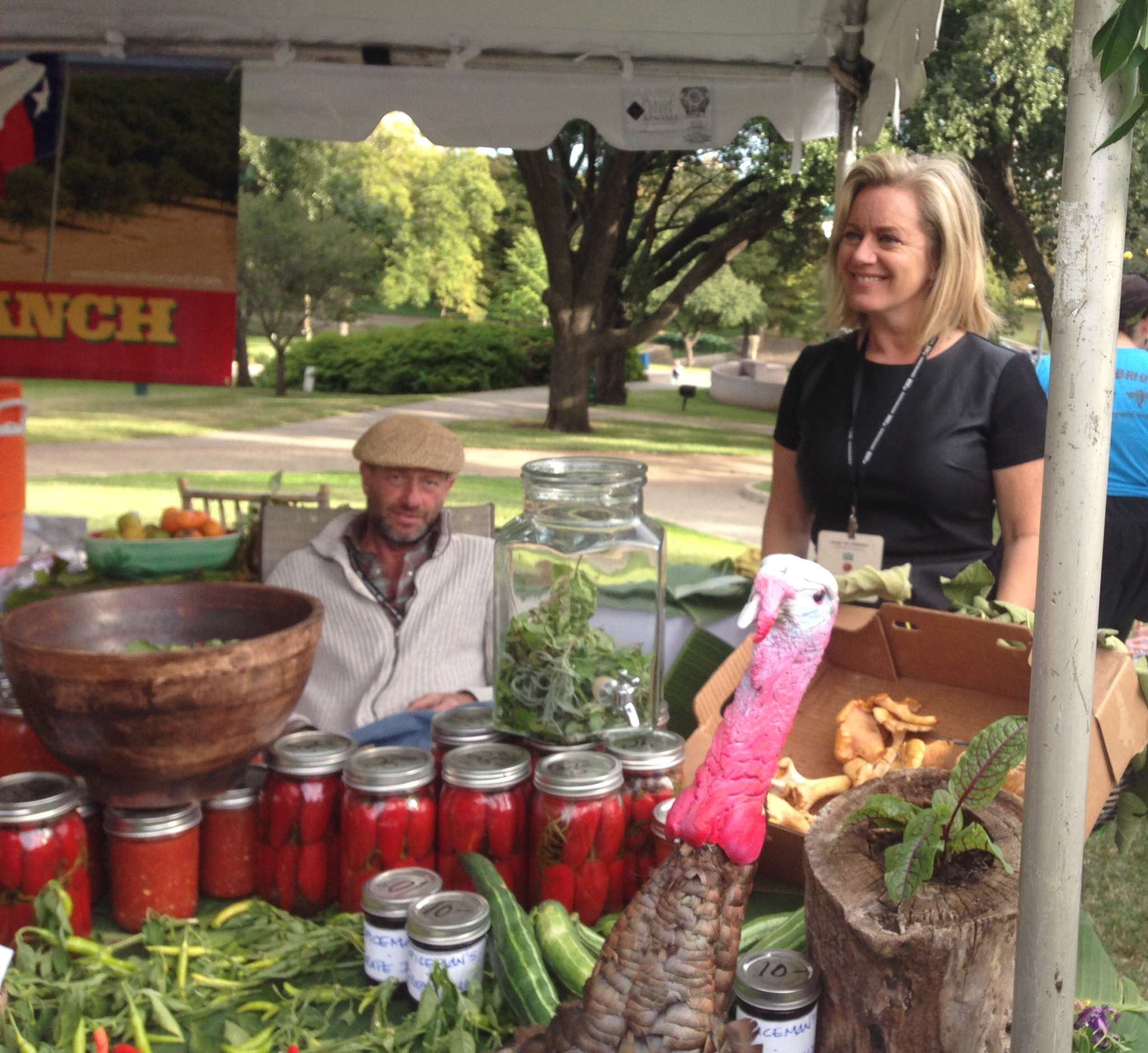 Tom Spicer and Anne oliver lewis at farmers for farmers at Lee Park